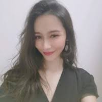 Sasha Coombs's Instagram, Twitter & Facebook