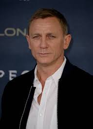 Daniel Craig Shut Down A Reporter After She Repeatedly Asked Him To Pout