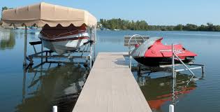 After a few tries, you will know exactly how much thrust you need to get the craft on the top of the dock. Roll A Dock Hewitt