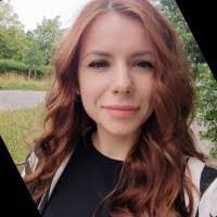 Anna Kohut's Instagram, Twitter & Facebook