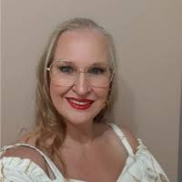 60+ perfiles de «Regina Maier»