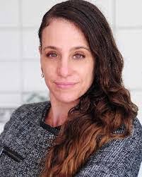 Elizabeth Binford's Instagram, Twitter & Facebook