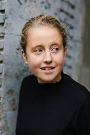 Nora Schilling's Instagram, Twitter & Facebook