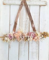 Puede decantarse por dibujos grandes, pequeños, con animales, con dinosaurios o con flores y cenefas. Decoracion Flores Secas Paredes Las Flores De Rita