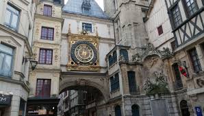 Vous cherchez à mettre le candidat à l'aise et à identifier son parcours personnel. Quiz Municipales A Rouen Quel Est Le Candidat Le Plus Proche De Vous