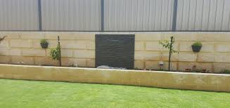 Swan Limestone Has Been Serving Residential And Commercial Clients With A Wide Range Of Limestone Retainin Retaining Wall Construction Retaining Wall Limestone