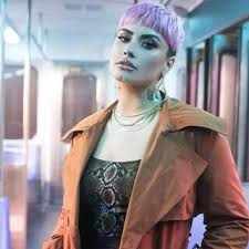 Популярная артистка не считает себя мужчиной или женщиной и для идентификации собирается использовать местоимения они/их. Demi Lovato Rasskazala Ob Iznasilovanii Posle Peredozirovki Geroina Muzyka Kultura Lenta Ru