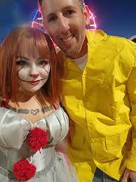 Can someone remove the guy from this picture?