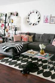 Thou Shalt Accessorize Like Crazy Apartment Decor Rental Decorating Apartment Living