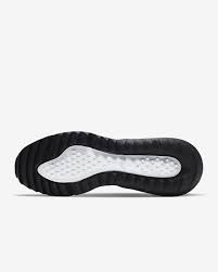 Originalūs spalviniai deriniai, įdomiai sukonstruotas siluetas ir įvairios medžiagų faktūros jokiais būdais neįrodo, jog šis projektas yra šių dviejų air max modelių junginys! Nike Air Max 270 G Golf Shoe Nike Jp