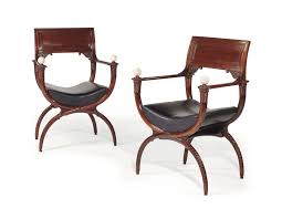 Paire De Fauteuils Curules De La Fin De L Epoque Louis Xvi Attribues A Georges Jacob Fin Du Xviiieme Siecle Mid Century Dining Chairs Chair Antique Chairs