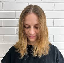 Salong & Hiushuone, Sara Mäkelä