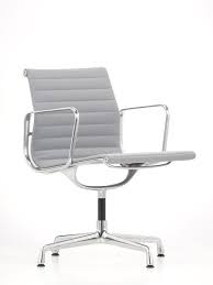 Eames Office Chair Vitra Tan Google Search Eames Office Chair Aluminum Chairs Office Chair Design