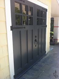Vinegar Hacks We Are Still In Diy Home Improvement Mode So We Are Painting Paula S Garage Doors Live On Hometalk In 2020 Garagentor Farben Garagentor Garagentore