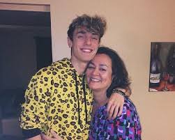 Bryce hall's relationship status is a hot topic of conversation right now. Bryce Hall Bio Age Net Worth Height Single Nationality Body Measurement Career