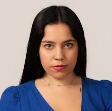 🪰Qualche pomeriggio fa ho letto Come le mosche d'autunno, della mia amata  Irène Némirovsky. È una storia di guerra, di memoria, di tempi che mutano e  di primavere che tornano nelle vesti