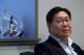 Pan-democrats should run for top job, says Fred Ma