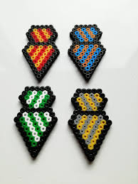 Harry Potter Pixel Art Magnet Badge Pin Or Keyring Hogwarts House Colours Magnet Harry Potter Bricolage Schemas De Bijoux En Perles Perle A Repasser Modeles