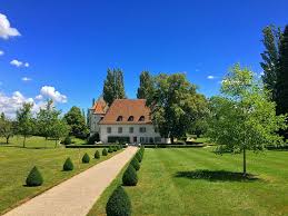Chateau De Tournay A Pregny Chambesy Dans Le Canton De Geneve Chateau Maison De Savoie Le Manoir