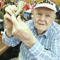 Steuben residents meet in Florida for picnic