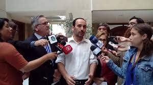 Please don't go outside in your undershirt. Daniel Nunez Pide No Aprobar Dominga Por La Mano De Pinera Y Problemas Medioambientales Cronica Digital