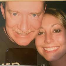 Amanda Stennett's Instagram, Twitter & Facebook