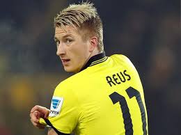 He wears the amazing sports haircut in the most attractive way possible. 23 Marco Reus Hairstyle Pictures And Tutorial Inspirationseek Com