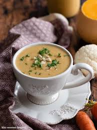 Soupe De Chou Fleur Et Butternut Aux Lentilles Mes Recettes Healthy Recette En 2020 Soupe Choux Fleur Soupe Au Chou Butternut