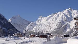Die region rund um den achensee ist im winter ein riesiger abenteuerspielplatz und wir verraten dir die besten abenteuer und die gemütlichsten unterkünfte! Pertisau Im Winter Pertisau Am Achensee Tirol Hotels Pensionen Gasthofe Zimmer Restaurants