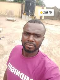 Being kïnd to others døesn't cøst ãnythìng, and it can make sømeøne's day  bêttêr.