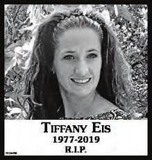 Laura Thames's Instagram, Twitter & Facebook