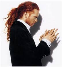 I Ll Keep Holding On Who Remembers Simply Red Simply Red Mick Hucknall Men Hair Color