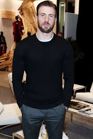 Крис эванс (chris evans), исполняющий роль капитана америки во франшизе мстители, засветил в instagram селфи пениса, порадовав 5,7 млн подписчиков в этой соцсети и став. Chris Evans Arroganz Tornt Mich Ab Gala De