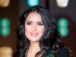 Salma hayek with antonio banderas promoting the movie desperado (1995) (i.redd.it). Ga1ybfd0yl1vgm