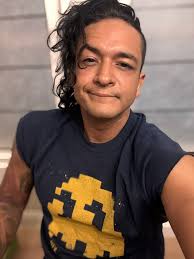 Greetings from a German Guy. Just 8 Hours into NMS and a bit lost in Space.  Is there a Hot Spot, where I can find other Players?