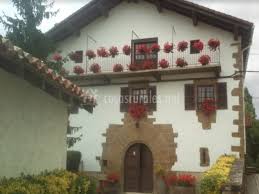 Casa rural arotzenea guest house is located next to santuario de la virgen de guadalupe and offers free parking, a golf course and a vending machine. Arotzenea Lizaso Navarra