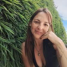 thats a cute dress bestie and it suits you well