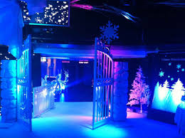 Plan the perfect party from top to bottom. Winter Wonderland White Christmas Party Theme Novocom Top