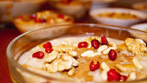 Milch in einen topf gießen, zucker, reismehl und vanillemark hineinrühren. Sussspeisen Und Desserts Tatlilar Der Kochdichturkisch Blog
