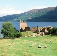 Loch ness is a deep loch of freshwater. Schottland Loch Ness Nur Verruckte Springen Da Hinein Welt