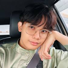 Begini baa natural beauty lipstick tipis2 mekap tipis2 pakai tali pink