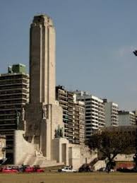 1 o monumento está localizado no parque do ibirapuera, na área que compreende a praça armando de salles oliveira. Monumento A La Bandera Rosario