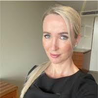 Ashley Rossiter's Instagram, Twitter & Facebook