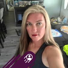 Who is a good travel agent in the area?