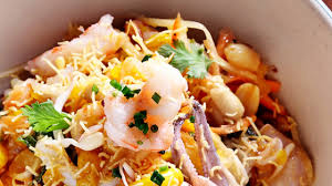 Boiled marinated seafood served with crunchy celery, red bell peppers and carrots in a zesty. Chaat Lo