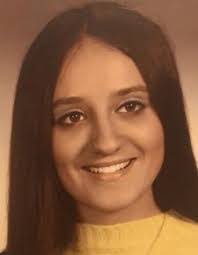 Loretta Quigley's Instagram, Twitter & Facebook