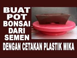 Kenakan sarung tangan untuk melindungi tangan anda dari beton. Cara Membuat Cetakan Pot Bonsai Dari Kayu Membuat Itu