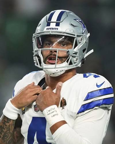 Dak Prescott remembers his mom on what would have been her 64th birthday.  She passed away in 2013 of colorectal cancer ❤️🕊️ #dakprescott #mom  #cowboys #cancer #nfl #dak #sad #mother #football #birthday #