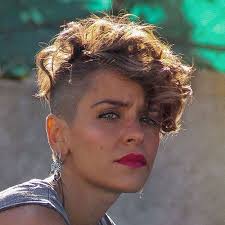 63 Cute Hairstyles For Short Curly Hair Women 2020 Guide In 2020 Short Hair Shaved Sides Short Curly Hair Shaved Side Hairstyles