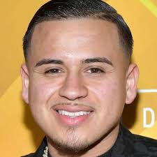 For a group that barely began to be known, they really impressed many corridos. Biografia De Jesus Ortiz Fuerza Regida Edad Estatura Pack Novia Laletrade Biografias Musica Y Letras